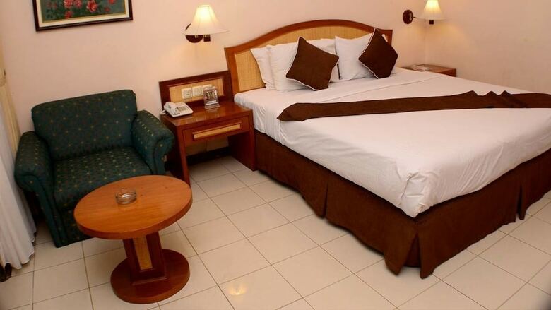 Grand Whiz Hotel Trawas