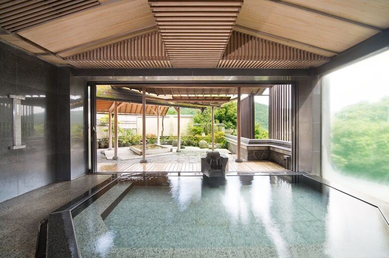 Hotel Aura Tachibana