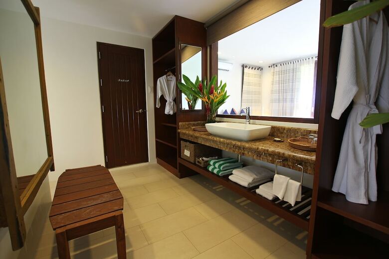 Apartamento Amun Ini Beach Resort & Spa