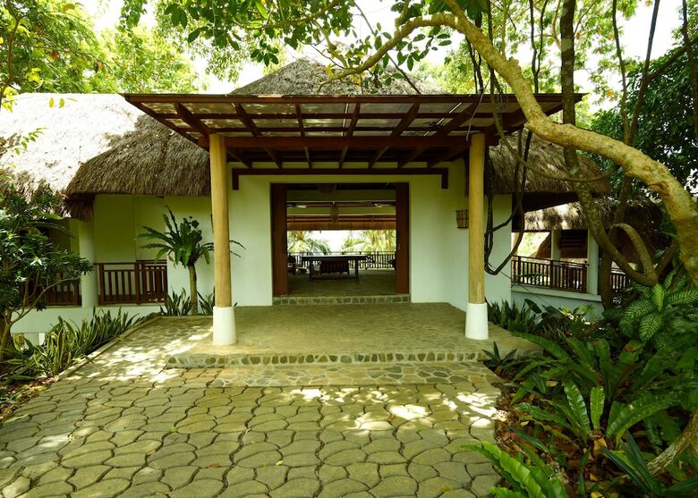 Apartamento Amun Ini Beach Resort & Spa