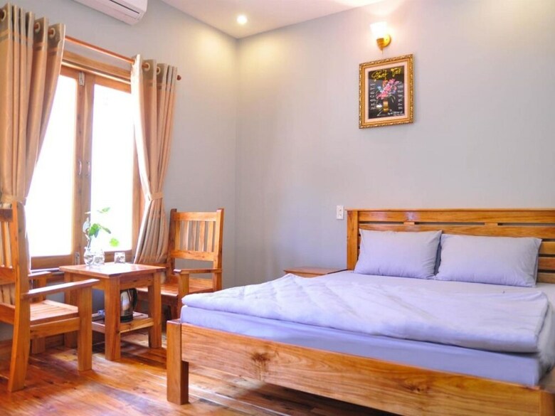 Hotel Lien Tho Guesthouse