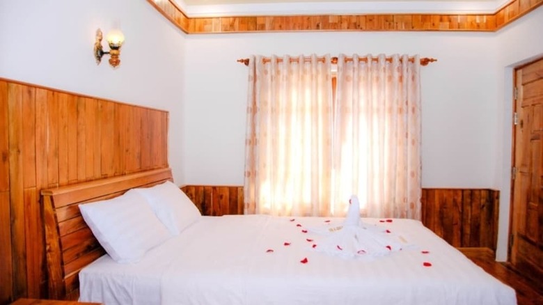 Hotel Lien Tho Guesthouse