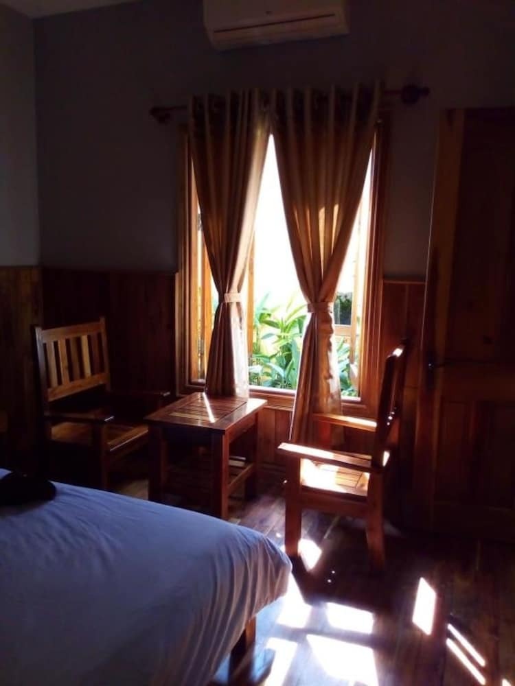 Hotel Lien Tho Guesthouse