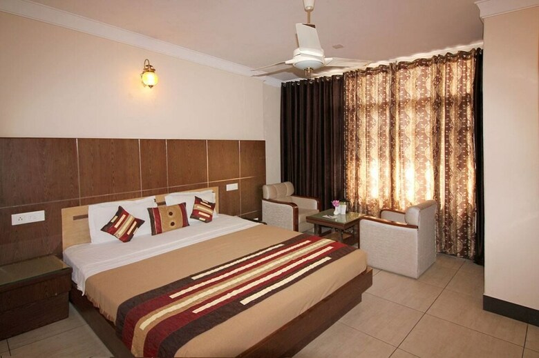 Hotel Asian Plaza Dharamshala