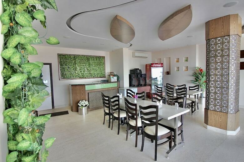 Hotel Asian Plaza Dharamshala