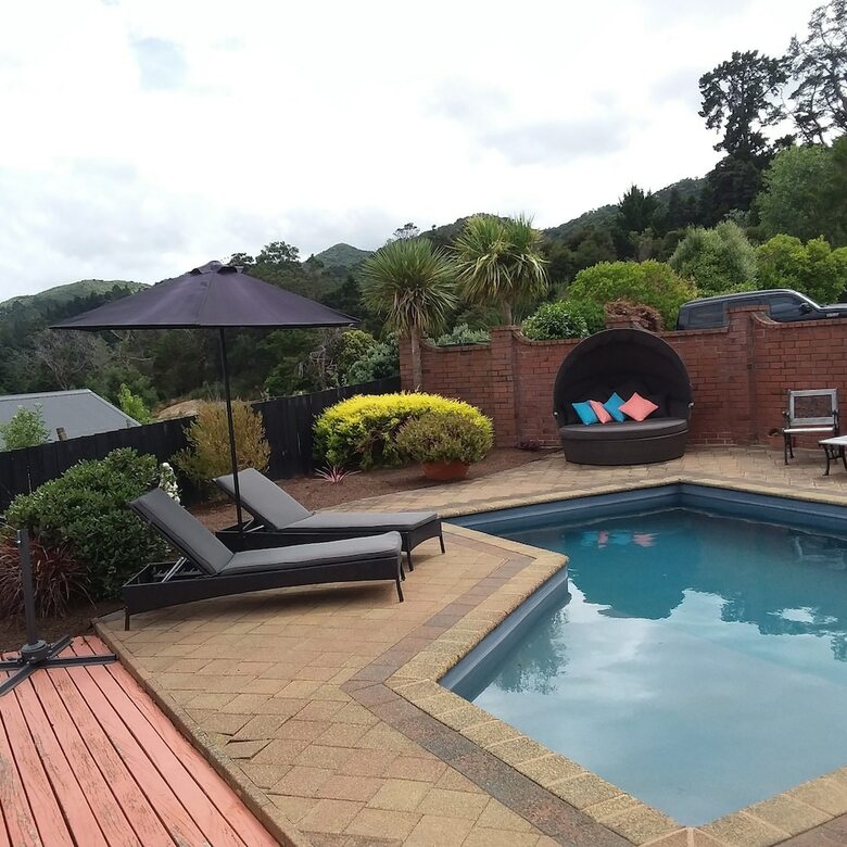 Chartre' Manor Bed & Breakfast