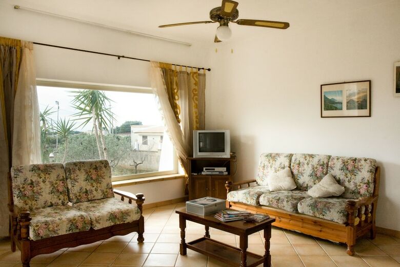 Bed & Breakfast Casasolare Rakalia