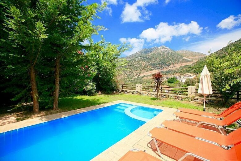 Uphoria Villas