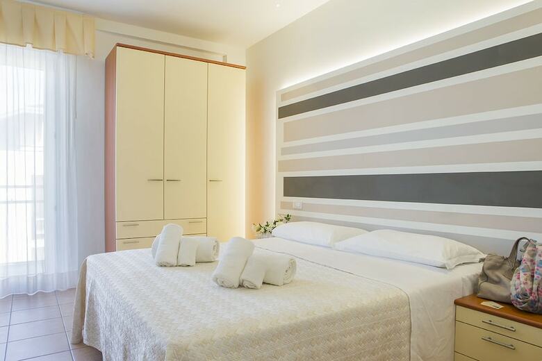 Hotel Pacific