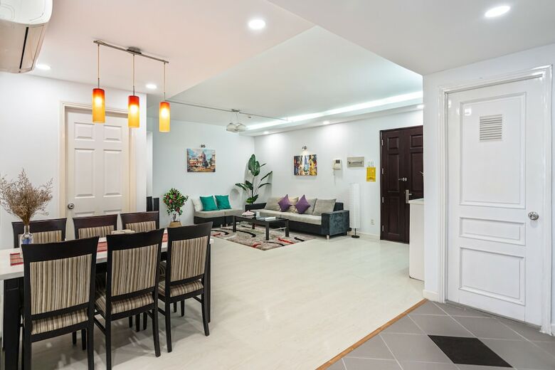 Aparthotel Holo Alex House Saigon - Serviced Homestay