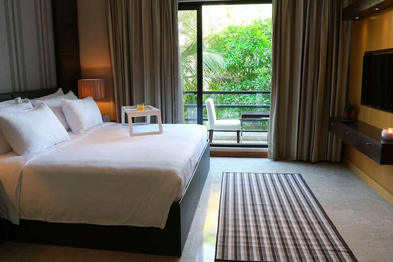 Hotel Dubai Marine Beach Resort & Spa