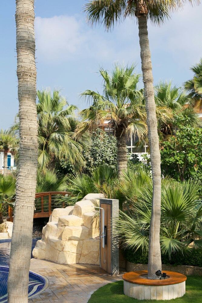 Hotel Dubai Marine Beach Resort & Spa