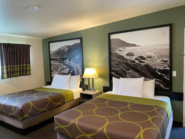 Motel Super 8 By Wyndham Monterey