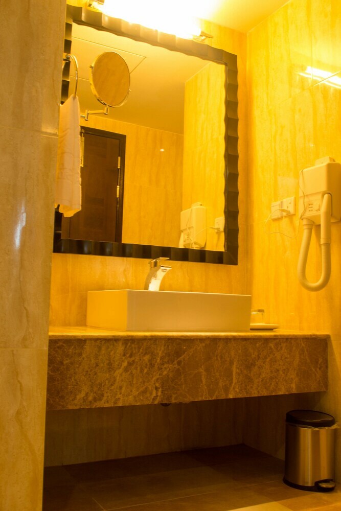 Hotel Sayeman Beach Resort