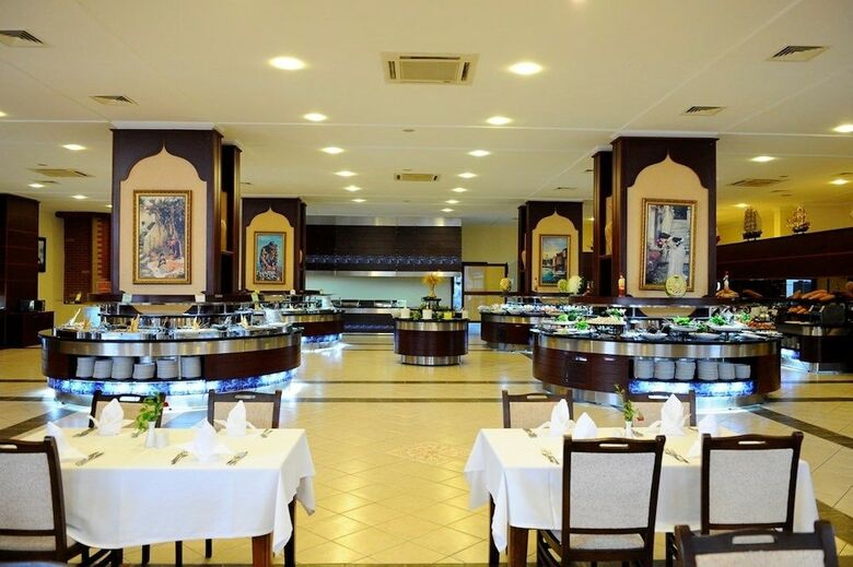 Oz Hotels ?ncekum Beach Resort