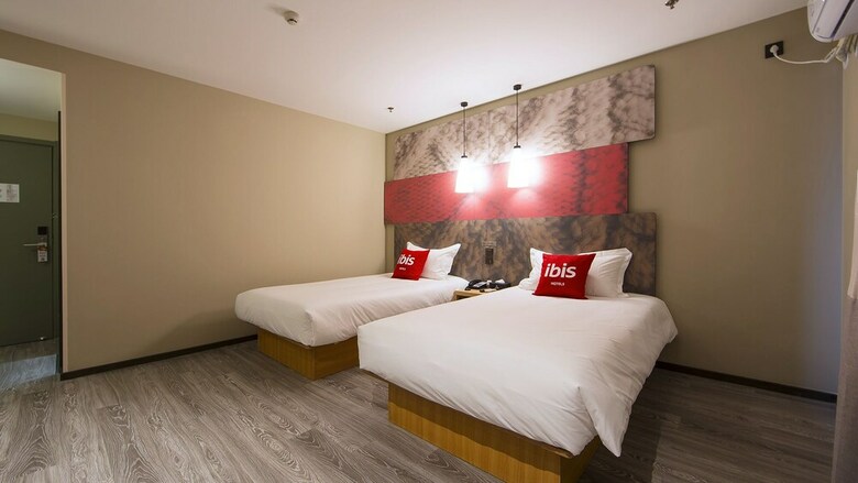 Ibis Beijing Tiantandongmen Metro Station Hotel