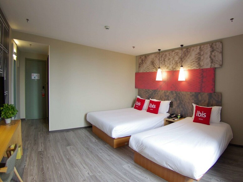 Ibis Beijing Tiantandongmen Metro Station Hotel