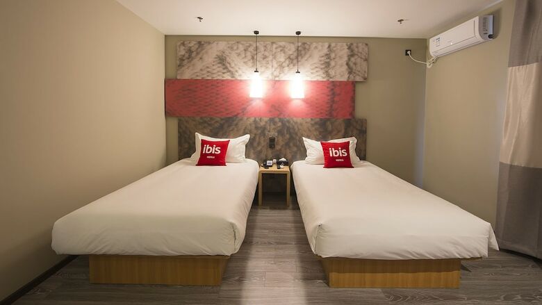 Ibis Beijing Tiantandongmen Metro Station Hotel