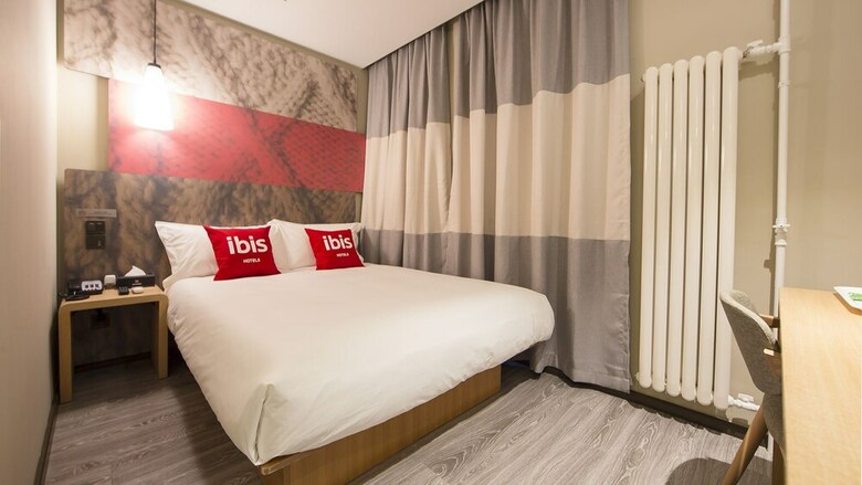 Ibis Beijing Tiantandongmen Metro Station Hotel