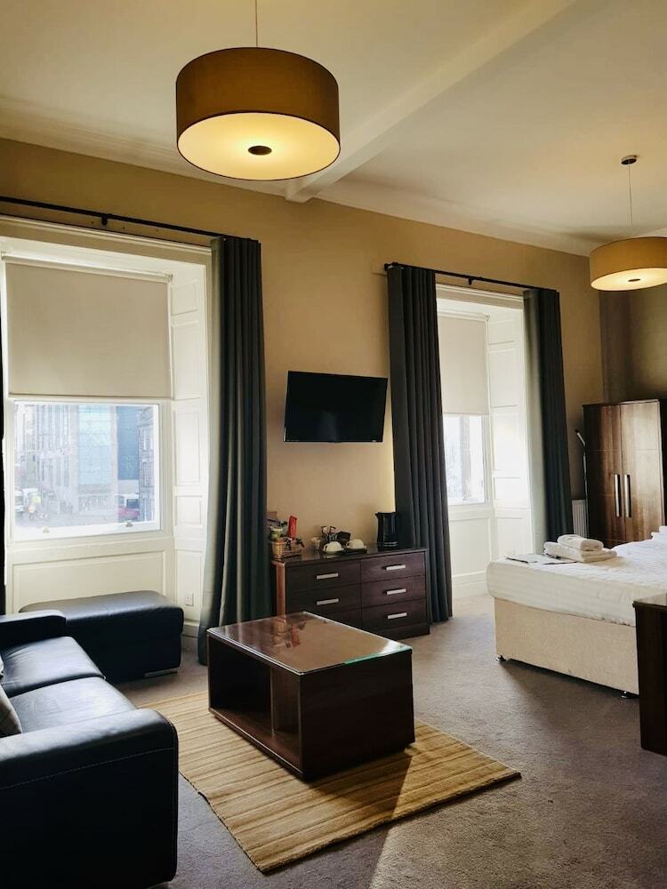 Hotel 28 York Place