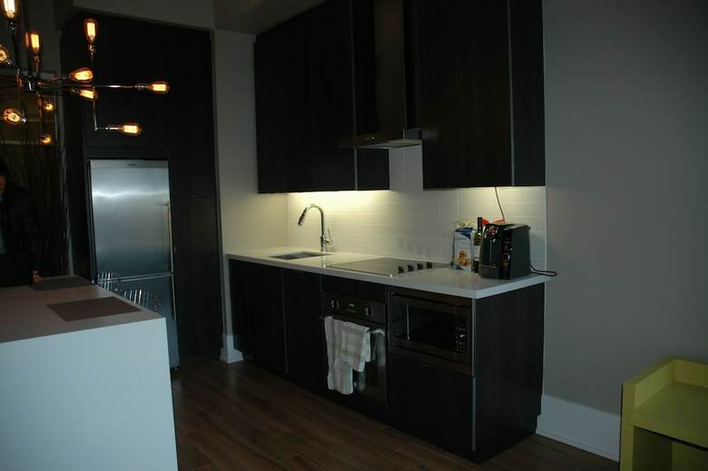 Apartamentos Livingsuites Toronto - Front & John