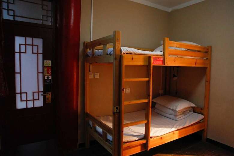 Hostal Leo Hostel