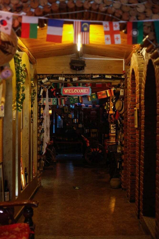 Hostal Leo Hostel