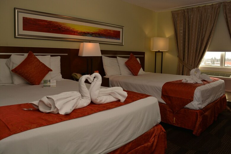 Howard Johnson Hotel By Wyndham Edmonton