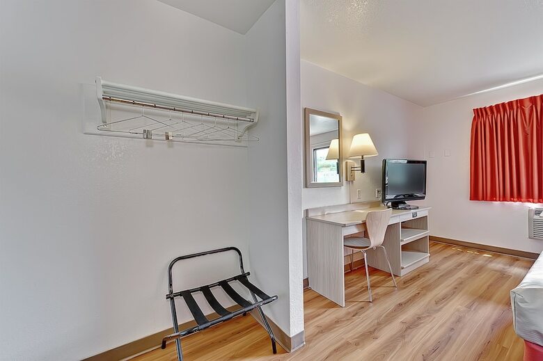 Motel 6 Chicago North - Glenview