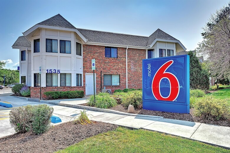 Motel 6 Chicago North - Glenview