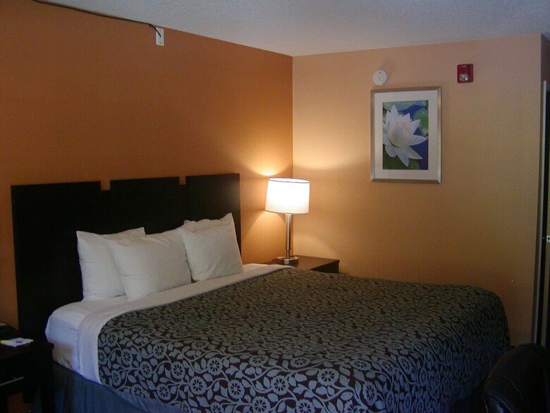 Hotel Days Inn By Wyndham Marietta White Water