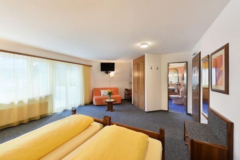 Schlosshotel - Self Check-in Hotel Am Schlosspark