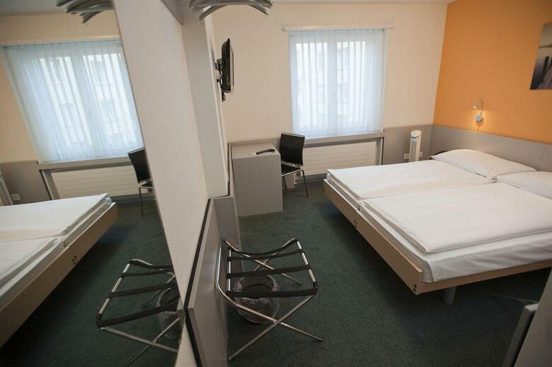 Hotel Alexander Guesthouse