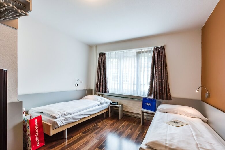 Hotel Alexander Guesthouse