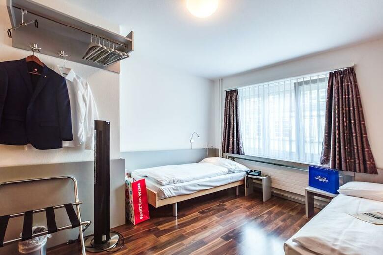 Hotel Alexander Guesthouse