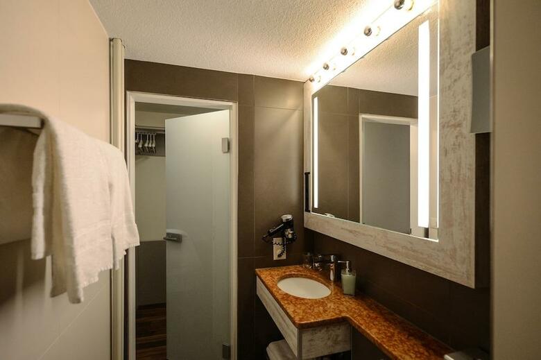 Hotel Alexander Guesthouse