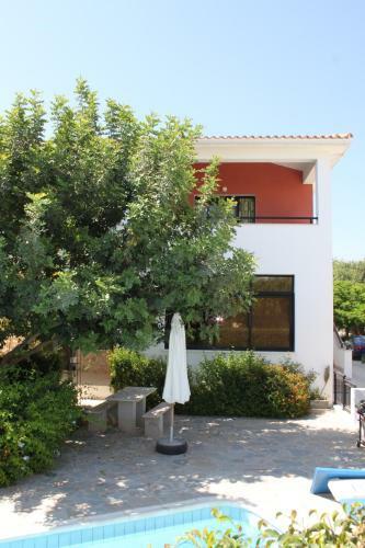 Kissonerga Apartment