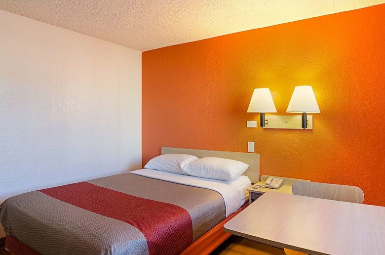 Motel 6 Denver, Co - Federal Boulevard