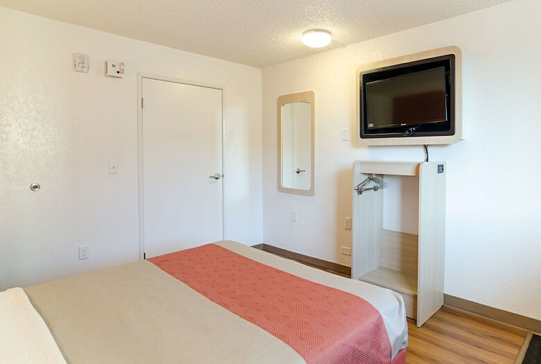 Motel 6 Denver, Co - Federal Boulevard