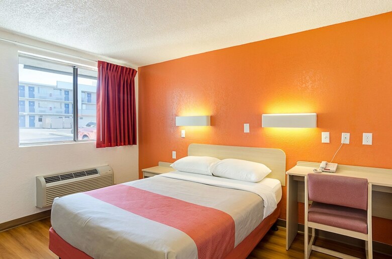 Motel 6 Denver, Co - Federal Boulevard