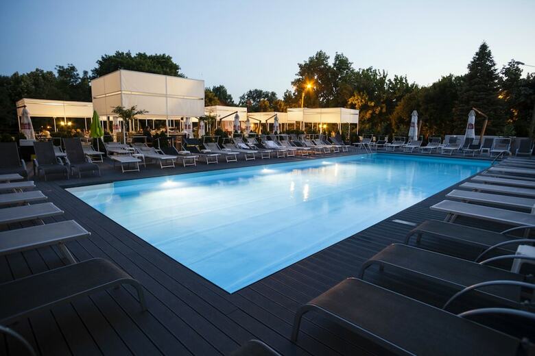 Hotel North Star Continental Resort