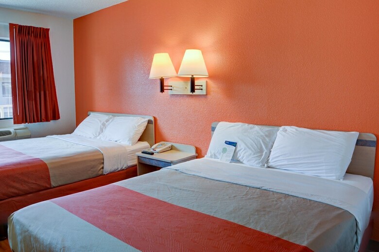 Motel 6 Salem, Or