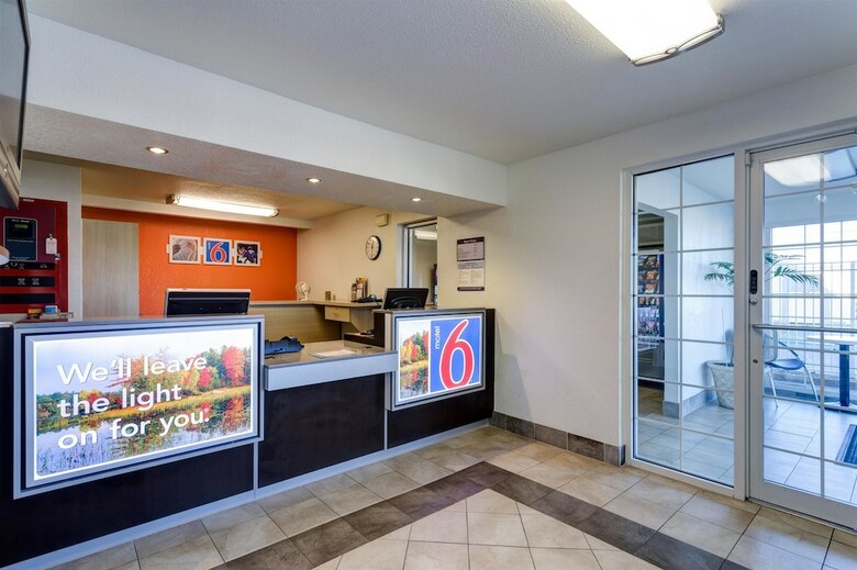 Motel 6 Bowling Green