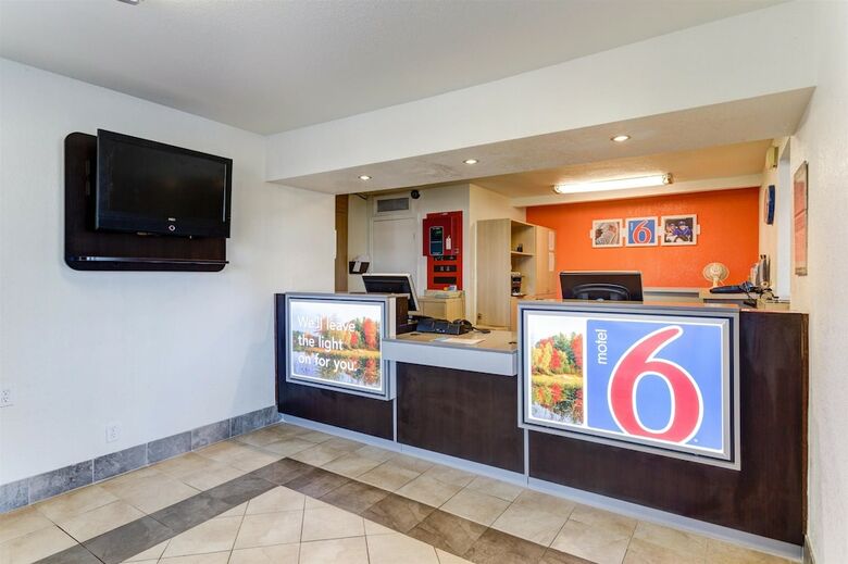 Motel 6 Bowling Green