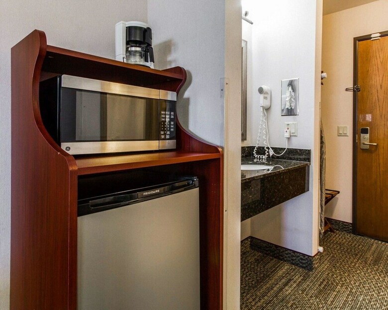 Hotel Quality Inn & Suites Stoughton - Madison South