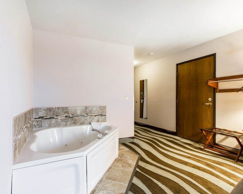 Hotel Quality Inn & Suites Stoughton - Madison South