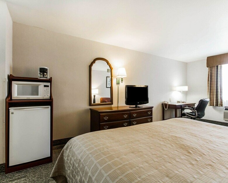 Hotel Quality Inn & Suites Stoughton - Madison South