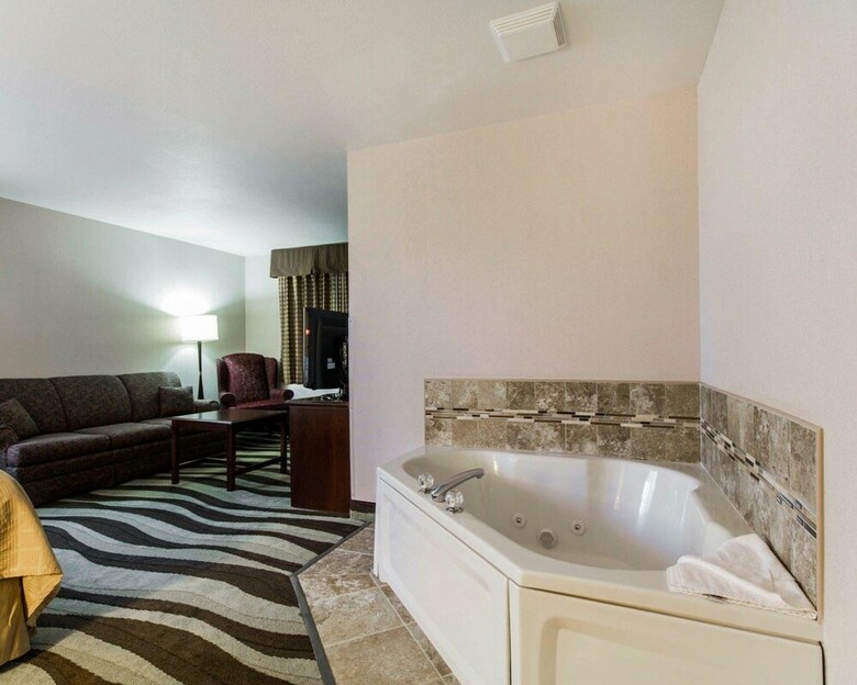 Hotel Quality Inn & Suites Stoughton - Madison South