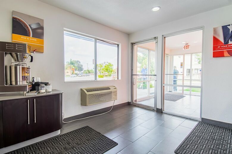 Motel 6 Bakersfield, Ca - Airport