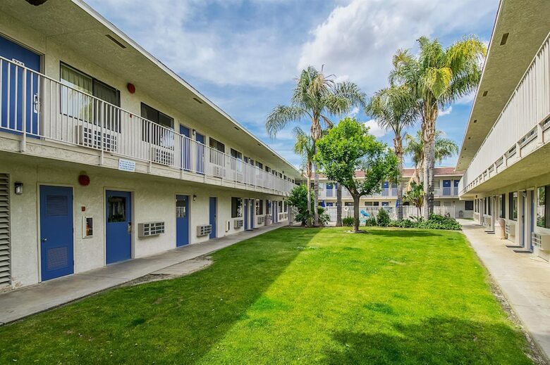 Motel 6 Bakersfield, Ca - Airport